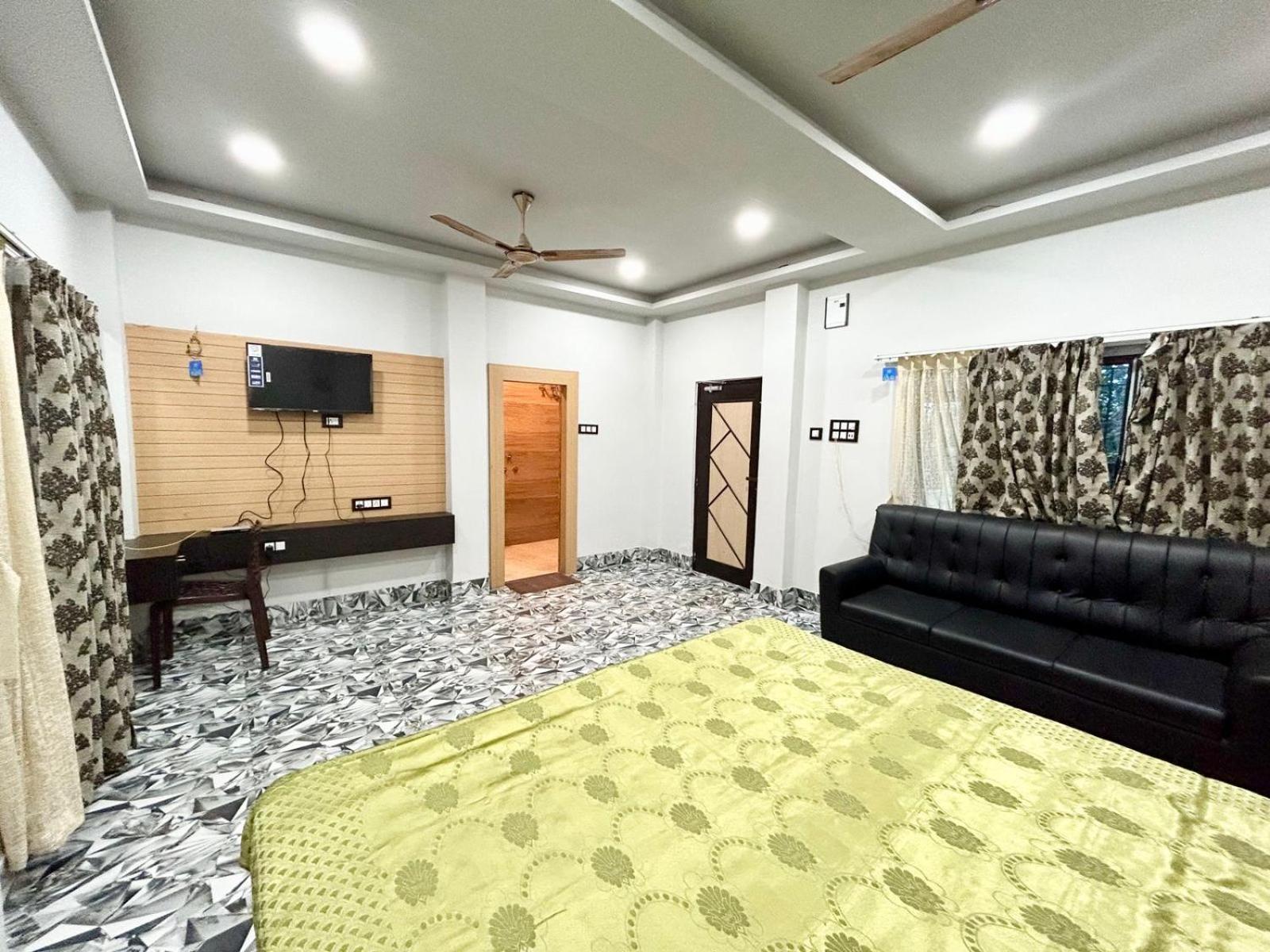 Palli Bangla Resort, Near Ruby Hospital, Anandapur Calcutta Eksteriør billede
