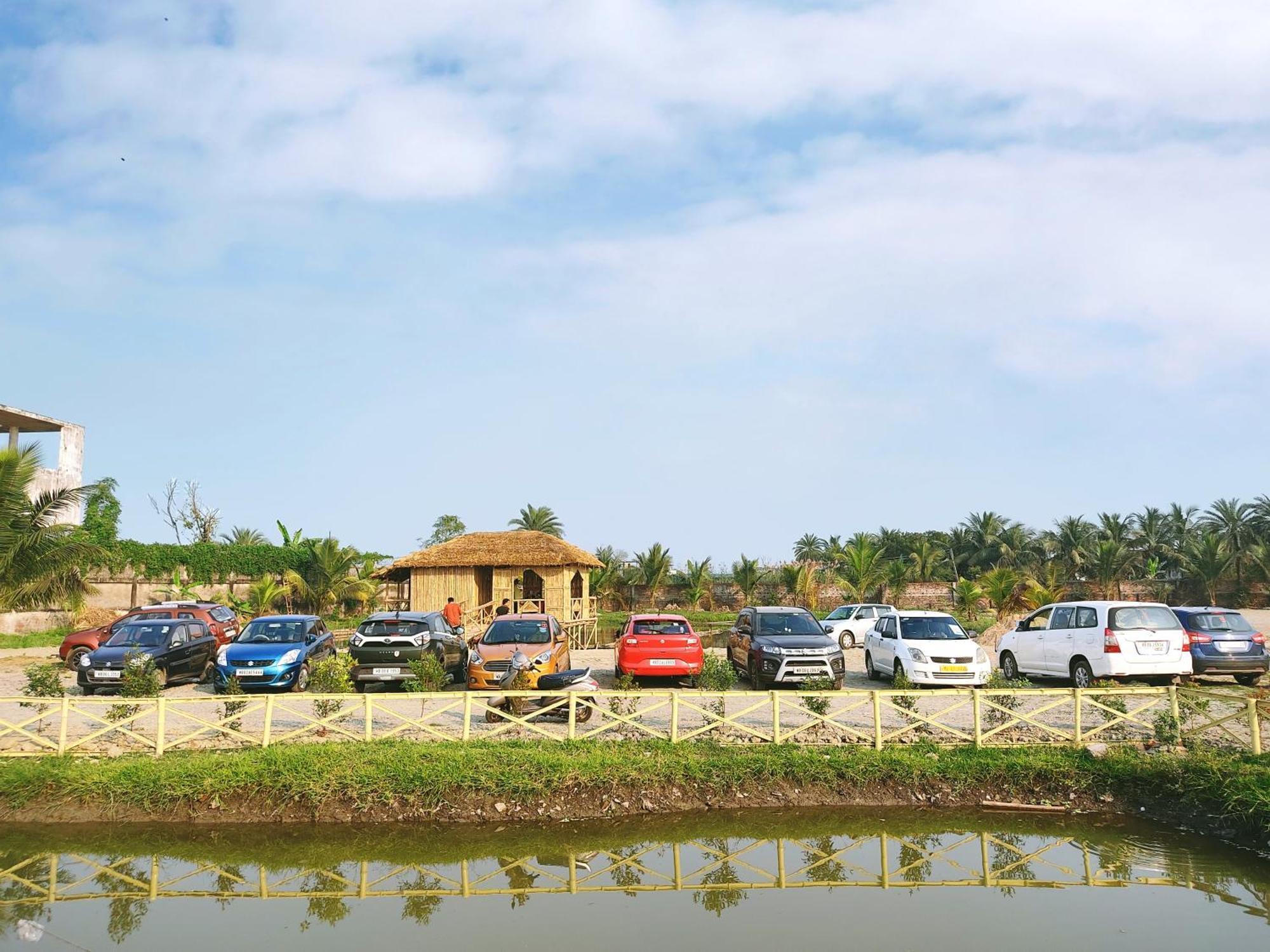 Palli Bangla Resort, Near Ruby Hospital, Anandapur Calcutta Eksteriør billede