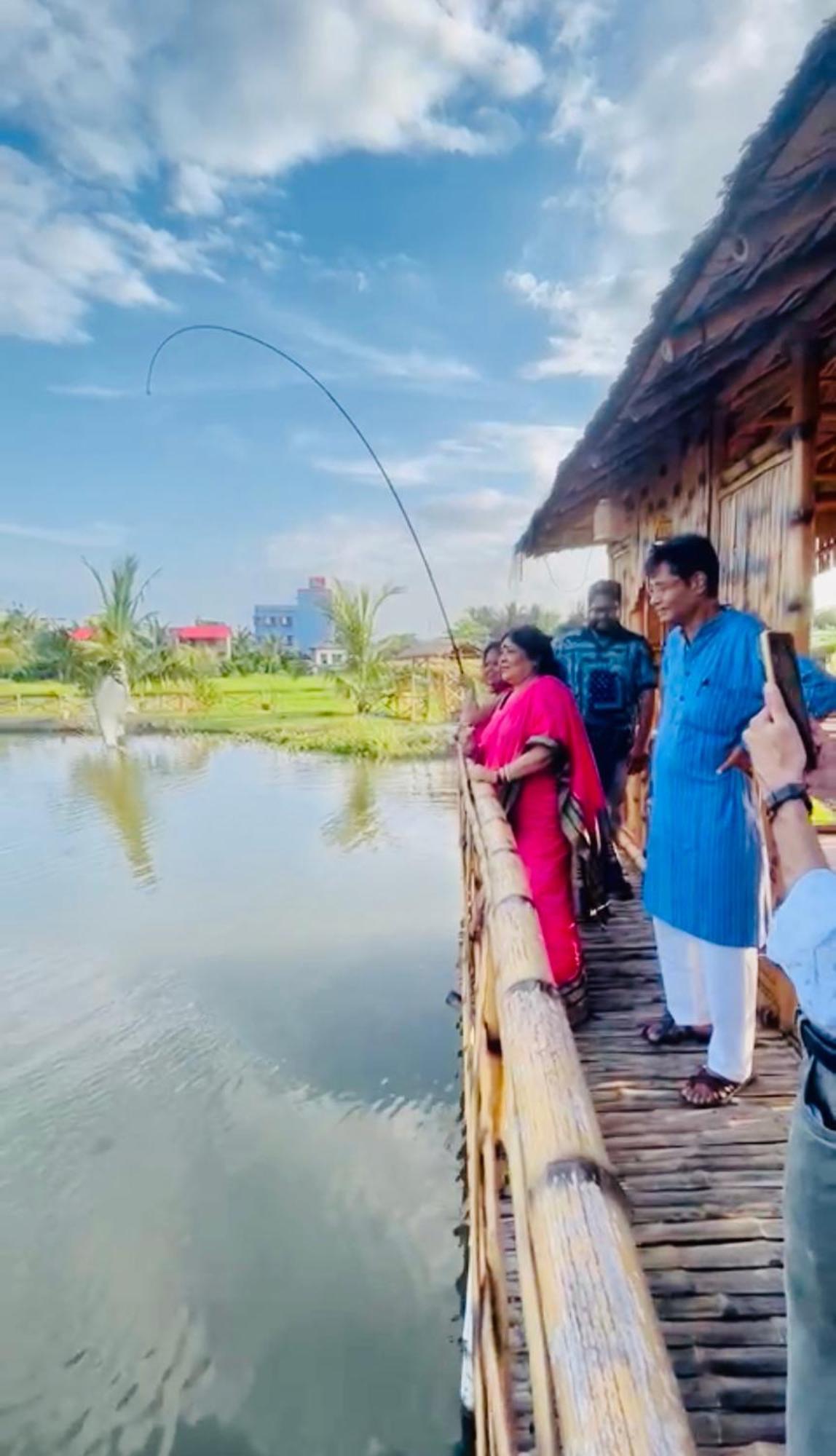 Palli Bangla Resort, Near Ruby Hospital, Anandapur Calcutta Eksteriør billede